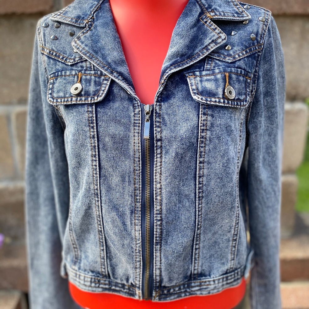 NWT FRIDA Jean Jacket - Picture 2 of 6